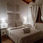 Q Garden Apartment *