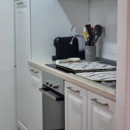 Q Apartment *